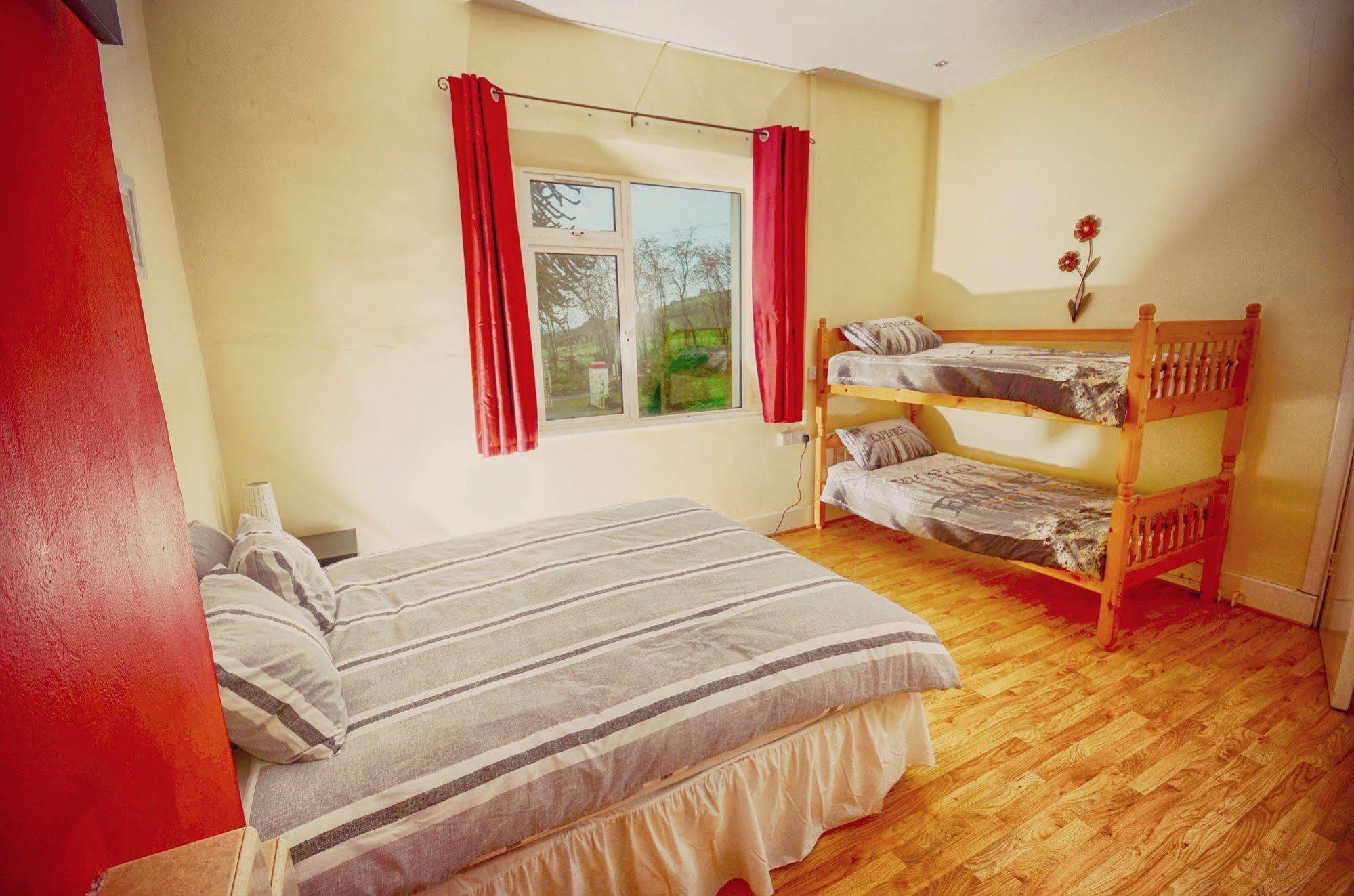 Loughcrew Megalithic Hostel Millbrook Extérieur photo